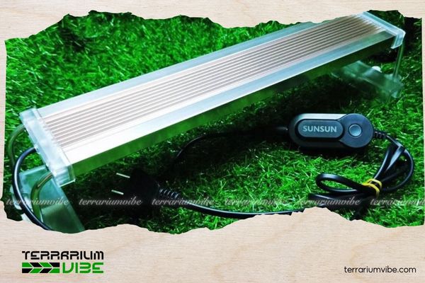 Gợi ý 6 mẫu đèn LED siêu sáng 10000K đáng dùng và cách chọn phù hợp cho bể thủy sinh 6 Đèn LED siêu sáng 10000K thương hiệu Sunsun ADS